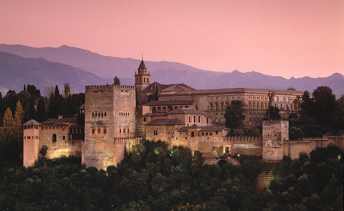 Arquitetura Islâmica na cidade de Alhambra - Espanha