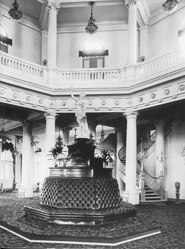 Interior do Palácio Monroe - Foto de Torres - Acervo de George Ermakoff - 2