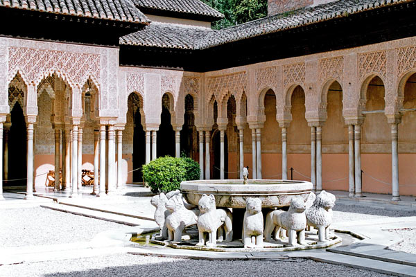 Pátio dos Leões - Alhambra - Espanha
