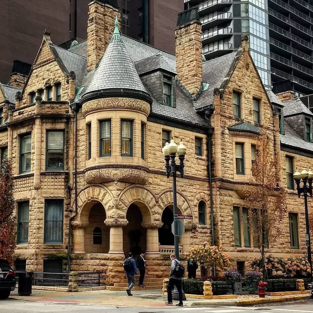 Cable House - Chicago