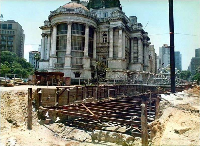 Palácio Monroe - 1975 - )bras do Metrô - Acervo Cetenco Engenharia