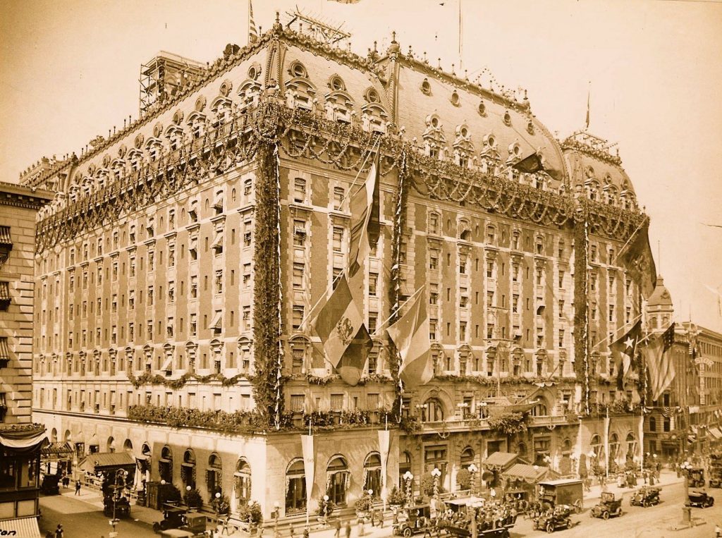 A Beaux-arts do Astor Hotel - Nova York